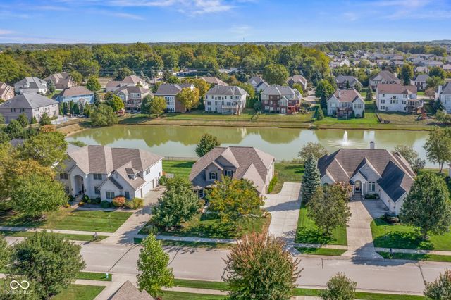 9986 Wild Turkey Row, Fishers, IN 46055
