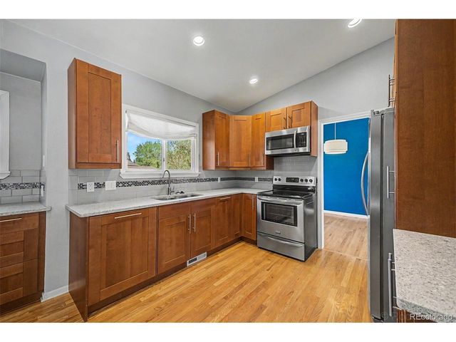 1617 Albion Ln, Longmont, CO 80503