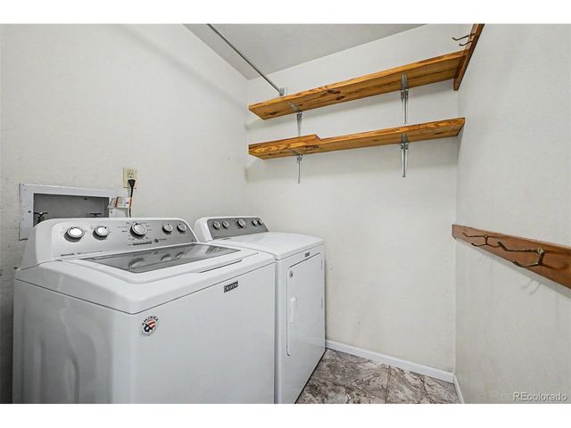 1617 Albion Ln, Longmont, CO 80503