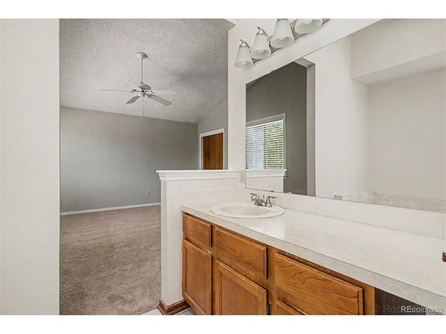 1617 Albion Ln, Longmont, CO 80503