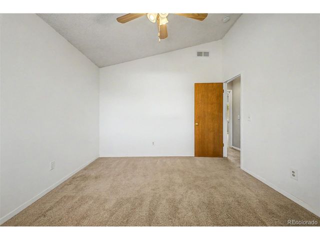 1617 Albion Ln, Longmont, CO 80503