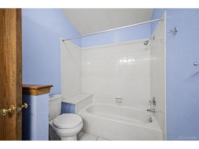 1617 Albion Ln, Longmont, CO 80503
