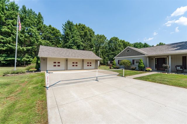 4405 S 29th Street, Kalamazoo, MI 49048