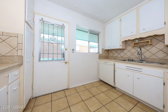 3008 E 6th Street D15, Tucson, AZ 85716