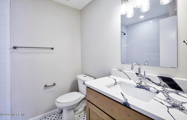 9 Mirador Court, Toms River, NJ 08757