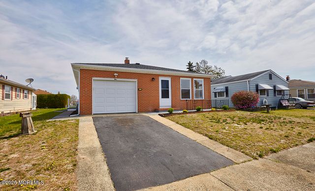 9 Mirador Court, Toms River, NJ 08757
