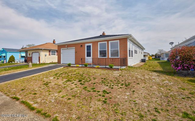 9 Mirador Court, Toms River, NJ 08757