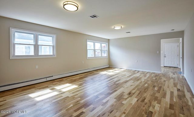 9 Mirador Court, Toms River, NJ 08757