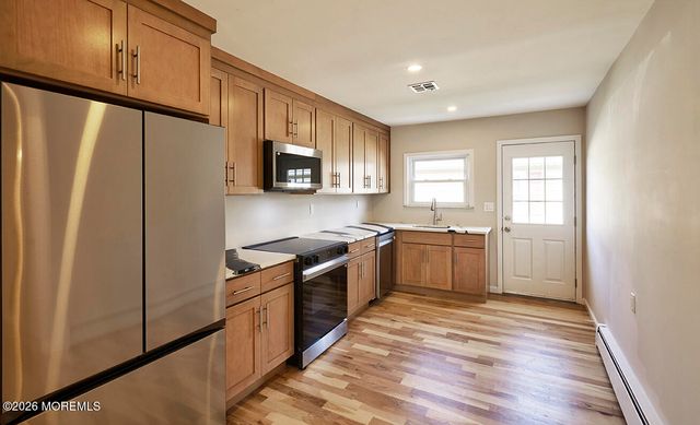 9 Mirador Court, Toms River, NJ 08757