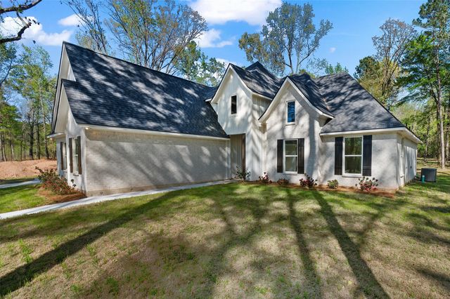 920 Butler Hill Road, Benton, LA 71006