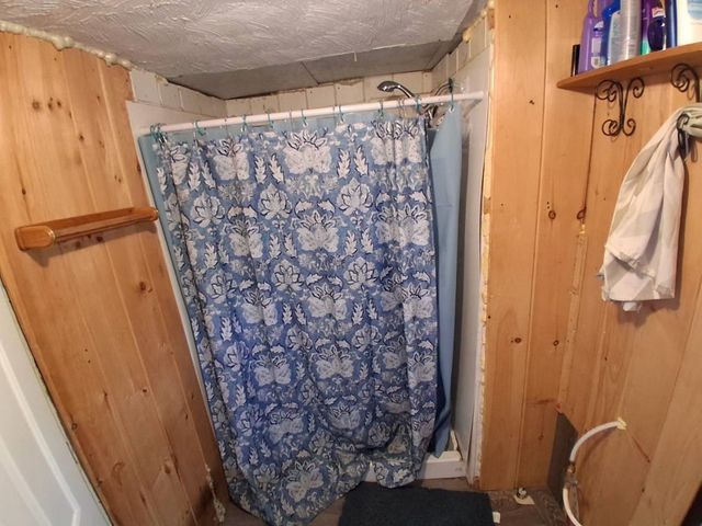 17 Pawtucket Avenue, Claremont, NH 03743