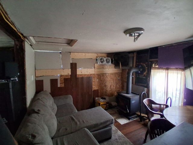17 Pawtucket Avenue, Claremont, NH 03743
