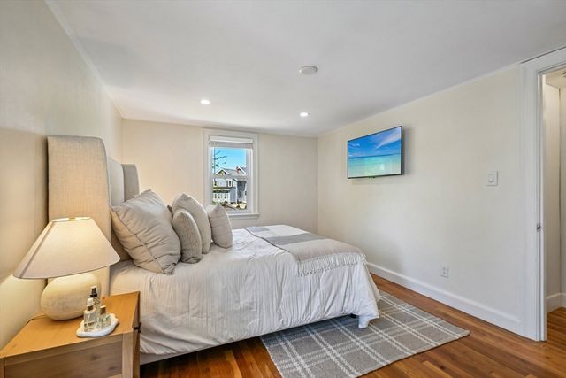 50 Mishawum Rd, Woburn, MA 01801