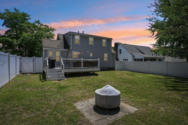 50 Mishawum Rd, Woburn, MA 01801
