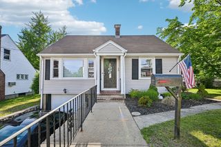 50 Mishawum Rd, Woburn, MA 01801
