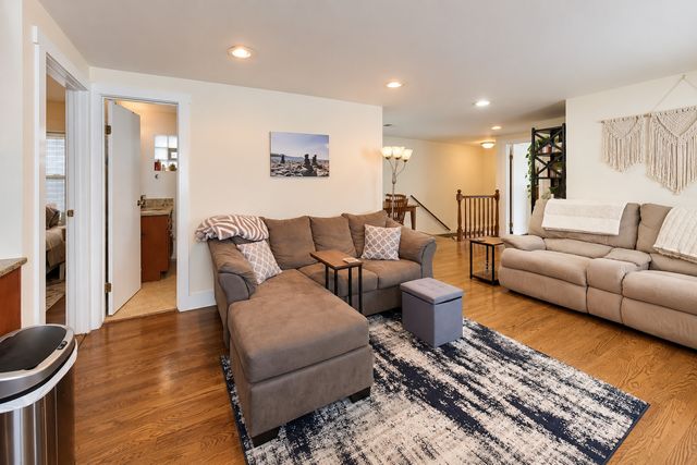 1464 W Ohio Street, Chicago, IL 60642