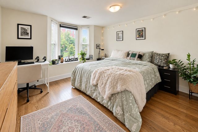 1464 W Ohio Street, Chicago, IL 60642