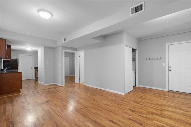 1464 W Ohio Street, Chicago, IL 60642