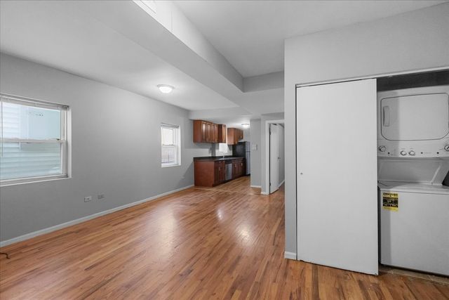 1464 W Ohio Street, Chicago, IL 60642