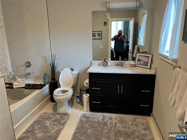 140 Overlook Avenue C 2, Hackensack, NJ 07601