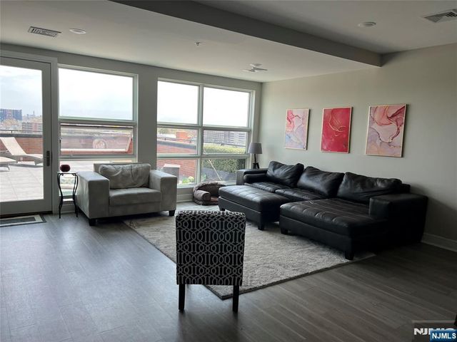 140 Overlook Avenue C 2, Hackensack, NJ 07601