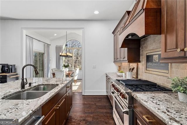 715 Creekside Bend, Alpharetta, GA 30004