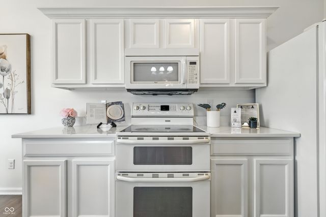 12404 Titans Drive, Fishers, IN 46037