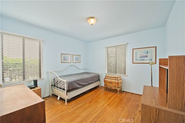 6631 Densmore Avenue, Lake Balboa, CA 91406