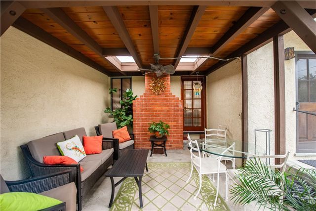 6631 Densmore Avenue, Lake Balboa, CA 91406