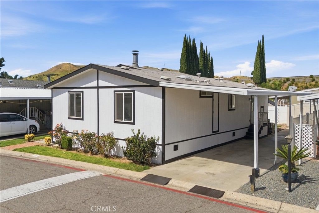 Image 1 of property listing at 4901 Green River 153, Corona, CA 92878