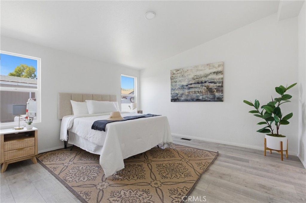 Image 15 of property listing at 4901 Green River 153, Corona, CA 92878