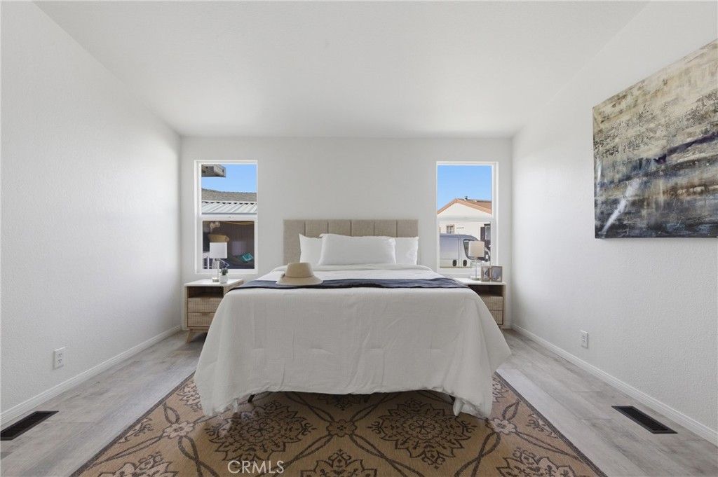 Image 16 of property listing at 4901 Green River 153, Corona, CA 92878