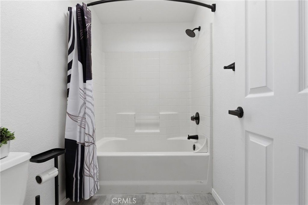 Image 20 of property listing at 4901 Green River 153, Corona, CA 92878