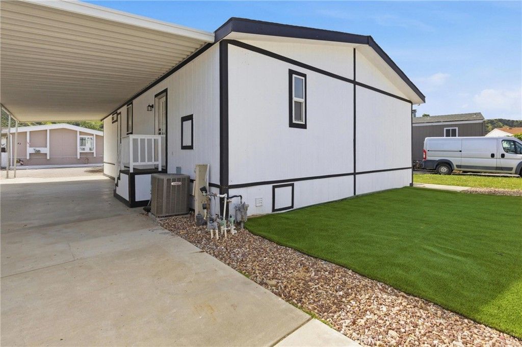 Image 34 of property listing at 4901 Green River 153, Corona, CA 92878