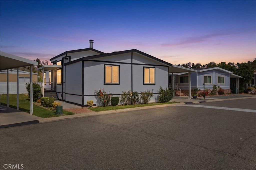 Image 43 of property listing at 4901 Green River 153, Corona, CA 92878