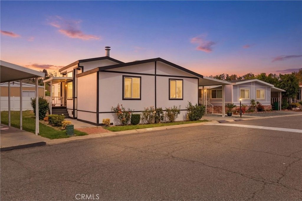 Image 45 of property listing at 4901 Green River 153, Corona, CA 92878