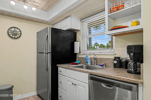235 RIVER BEND Place, Welaka, FL 32193