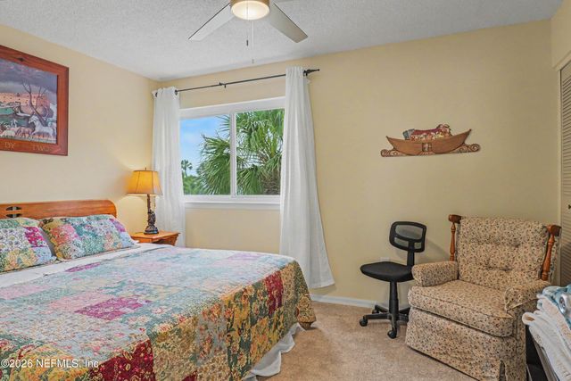 235 RIVER BEND Place, Welaka, FL 32193