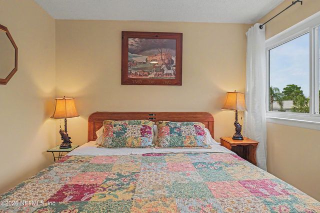 235 RIVER BEND Place, Welaka, FL 32193