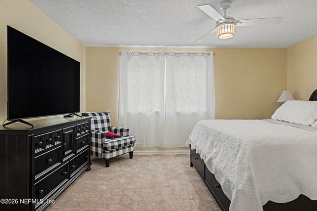 235 RIVER BEND Place, Welaka, FL 32193