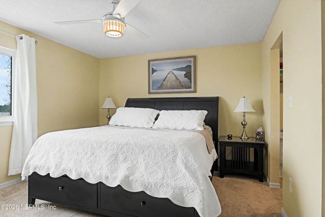 235 RIVER BEND Place, Welaka, FL 32193