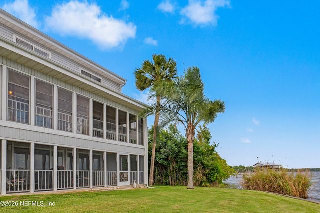 235 RIVER BEND Place, Welaka, FL 32193