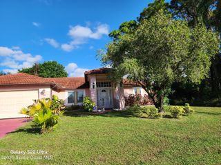 1461 Halstead Avenue NW, Palm Bay, FL 32907