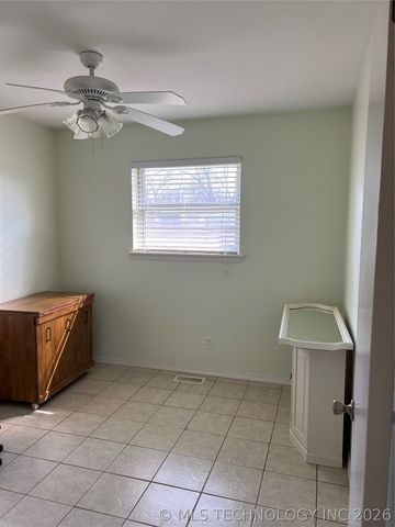 106 Vine Street, Chelsea, OK 74016