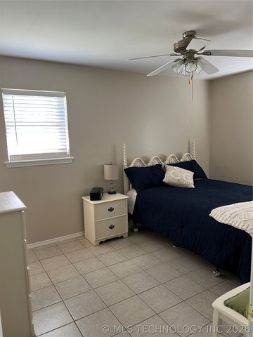 106 Vine Street, Chelsea, OK 74016