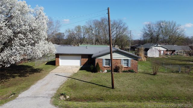 106 Vine Street, Chelsea, OK 74016