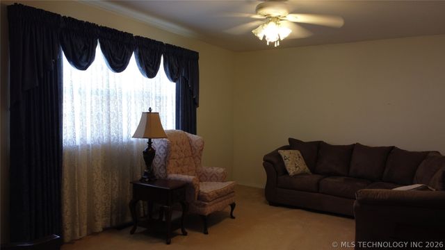 106 Vine Street, Chelsea, OK 74016