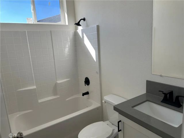 1509 Goodwin Dr. B, Vista, CA 92084