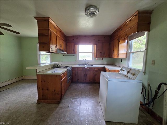 14035 Foursquare RD, Smithfield, VA 23430