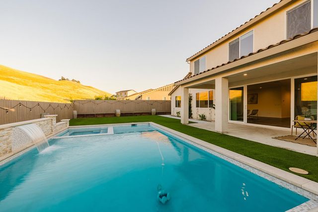 775 Appaloosa Way, Hollister, CA 95023